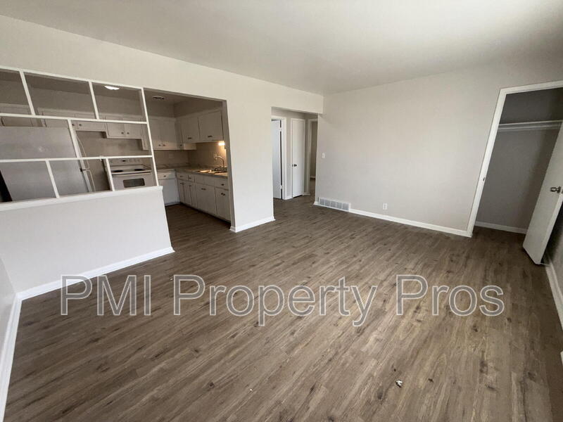 Milwaukee Condo: 7701 West Hampton Avenue