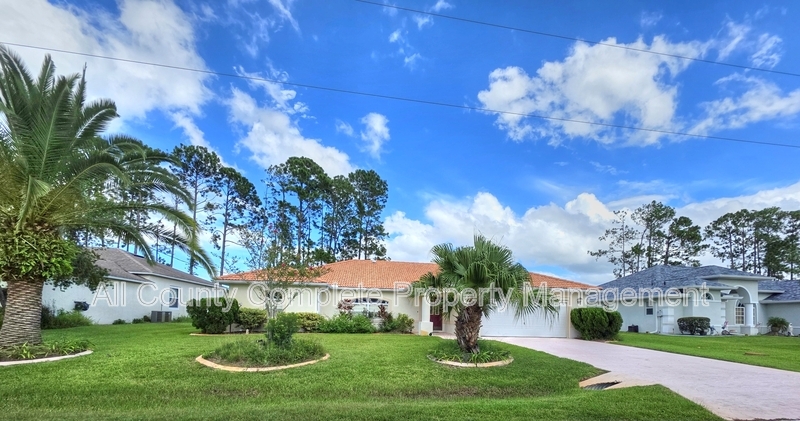 Palm Coast House: 13 Edgewater Dr