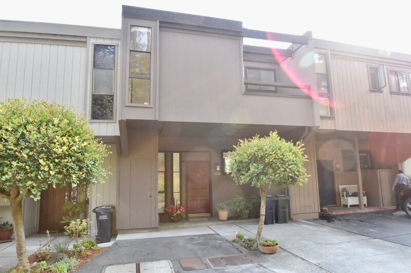 Sausalito Condo: 108 Lincoln Dr