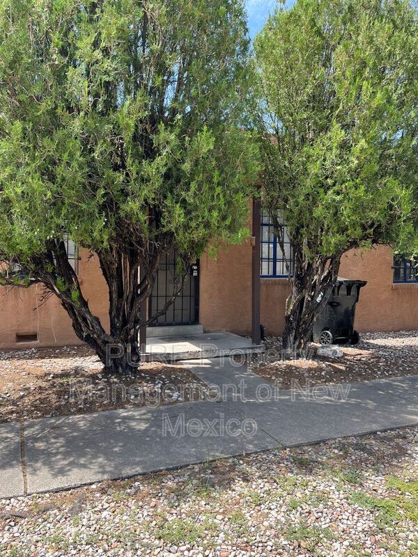 Albuquerque Condo: 124 Aliso Drive NE