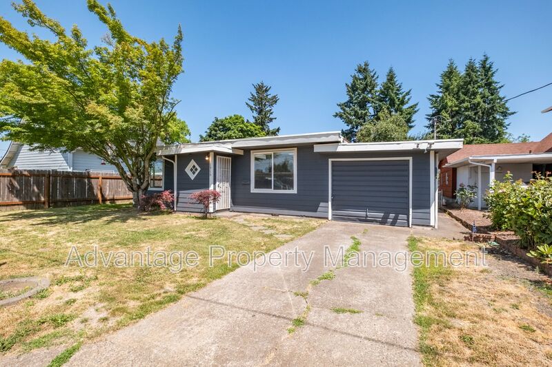 Albany House: 1915 5th Ave SE