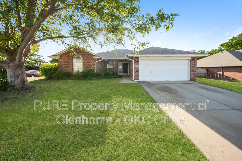Norman House: 400 Coalbrook Drive