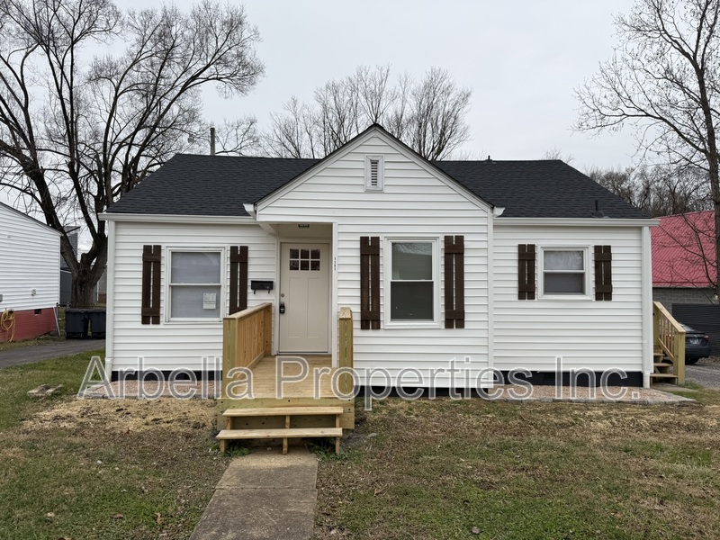 Kingsport House: 1101 N Wilcox Dr