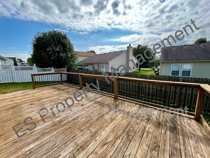 Beautiful 3 bedroom in Camby! - Photo 24