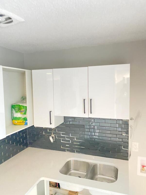 Edmonton House: 12525 118 Ave NWUnit 1