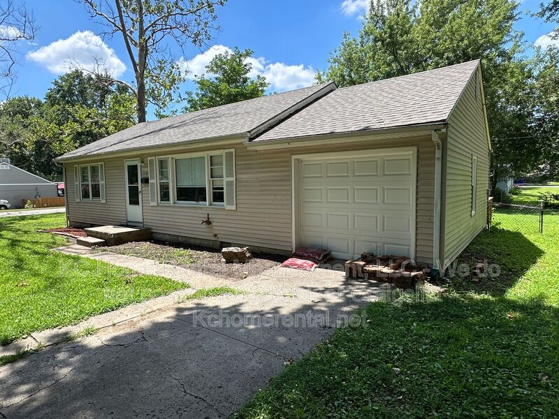 Shawnee House: 5160 Halsey Street