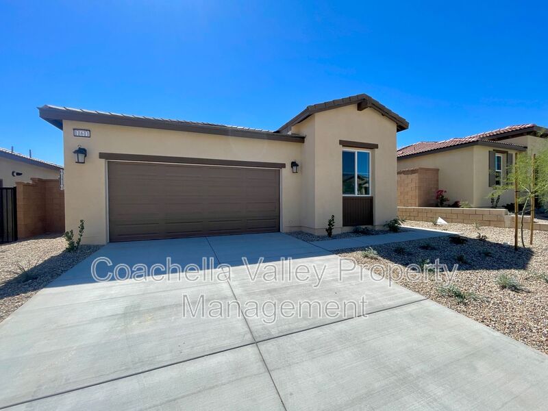 Desert Hot Springs House: 11611 S Crescent St.