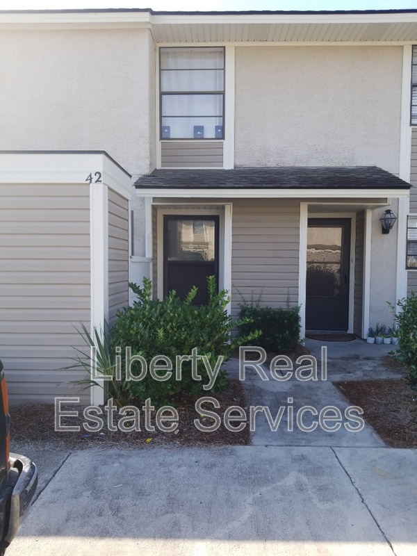 Hinesville Condo: 727 S Main St