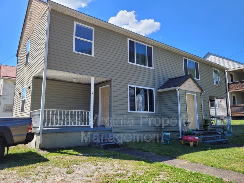 Boomer Condo: 114 Barber Lane