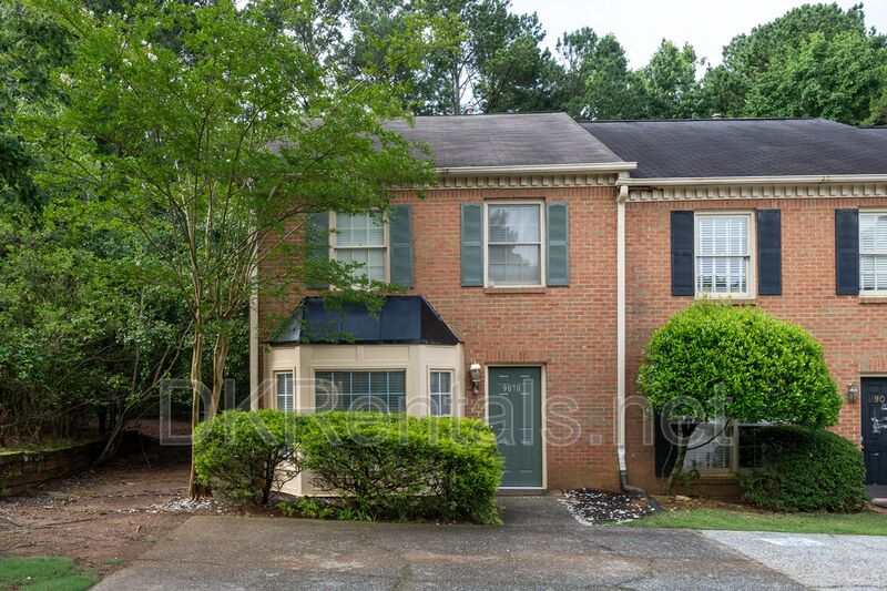 Roswell House: 9070 Cobbler Court