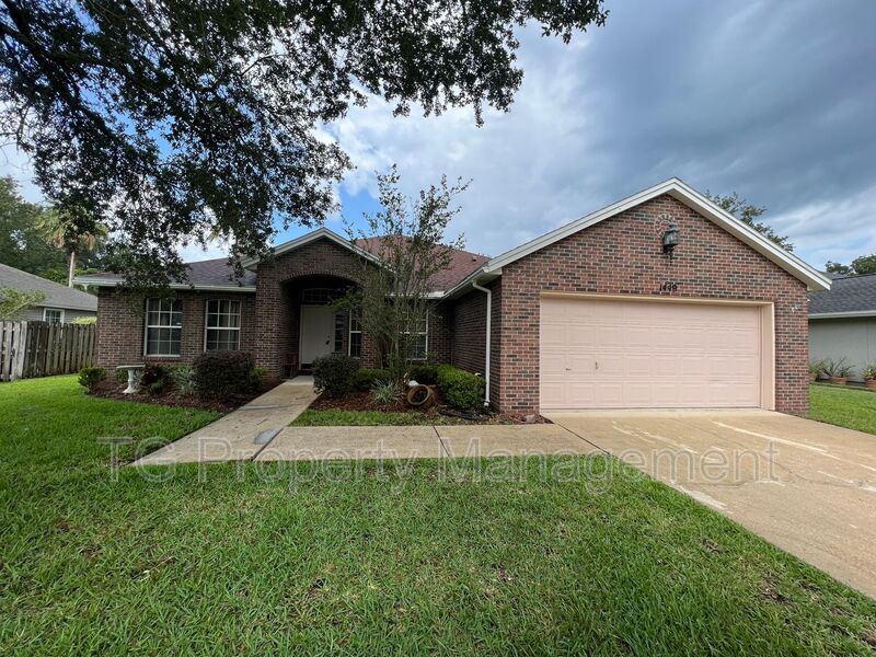 Jacksonville Beach House: 1449 Blue Heron Ln E