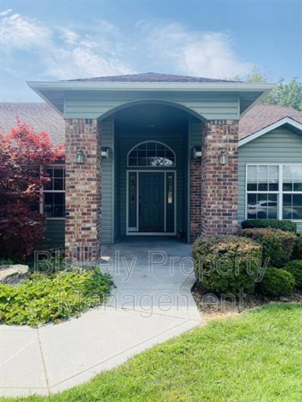 Request a Viewing for 15111 Kings Row Road Tenant Turner