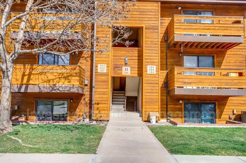 Lakewood Condo: 335 Wright St