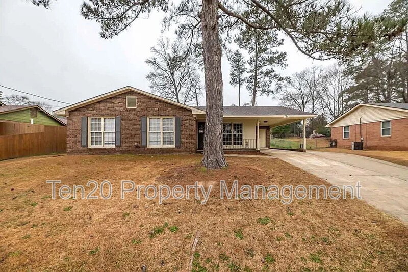 Columbus House: 5207 Grady