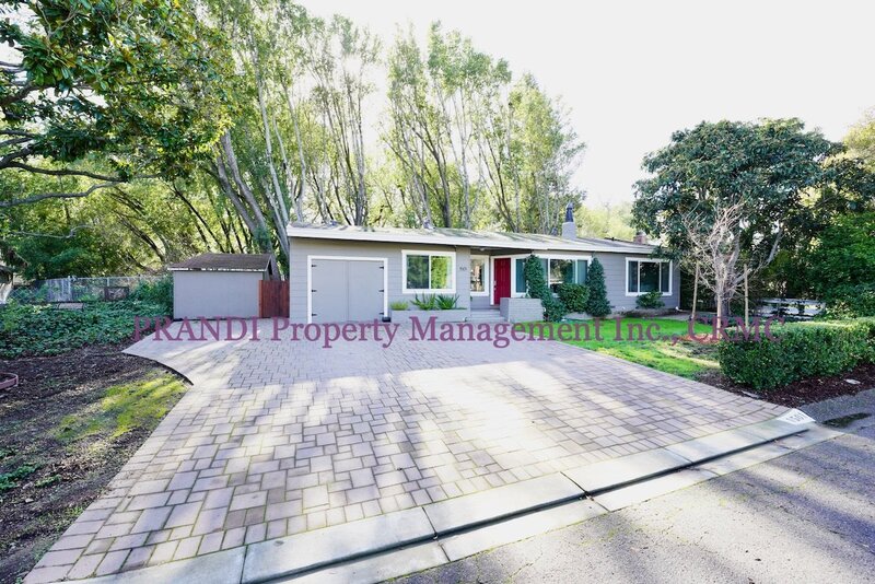 Novato House: 1501 Park Ct
