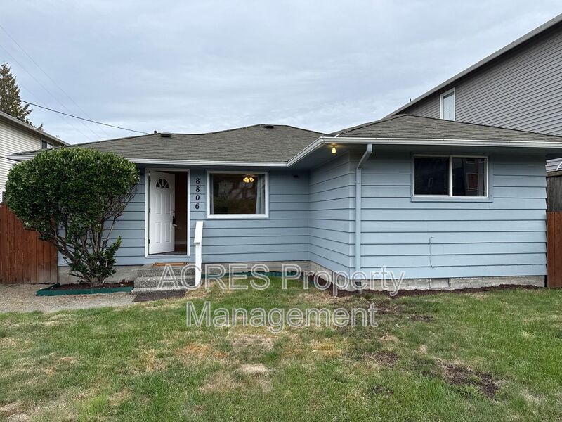 Seattle House: 8806 3rd Avenue South