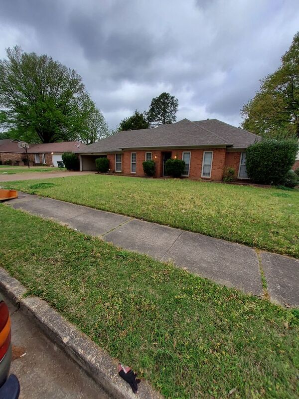 Memphis House: 7068 Snyder Rd