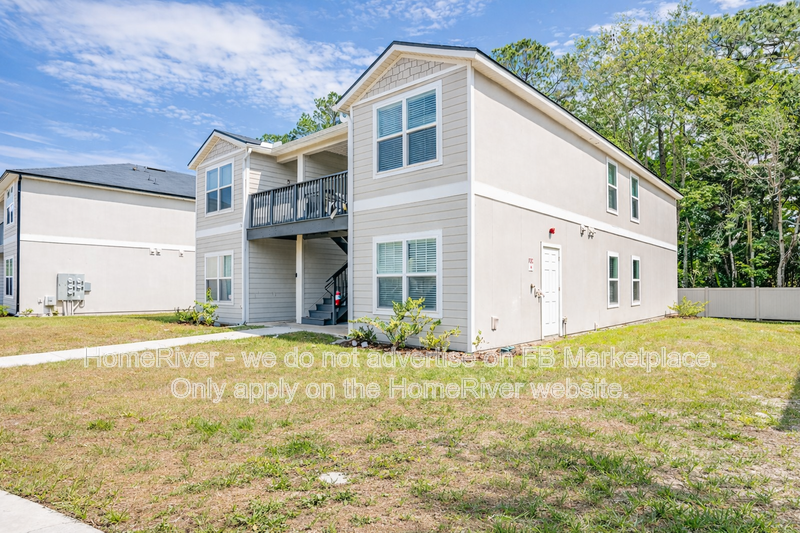 Jacksonville House: 7650 Mailes Ct