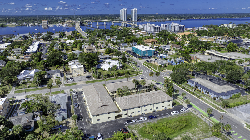 Daytona Beach Condo: 400 Oakridge Blvd #23