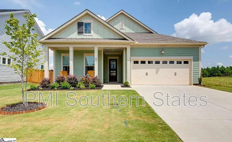 Simpsonville House: 607 Torridon Ln