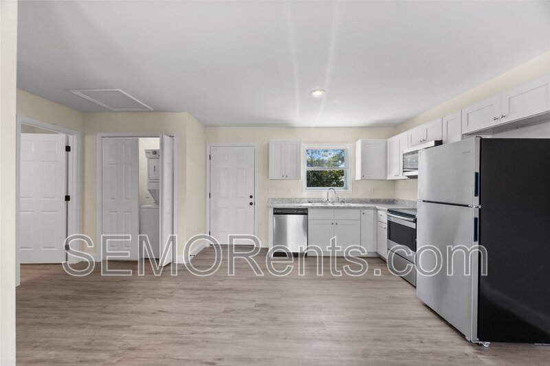 Millersville Condo: 42 Point Dr - 202