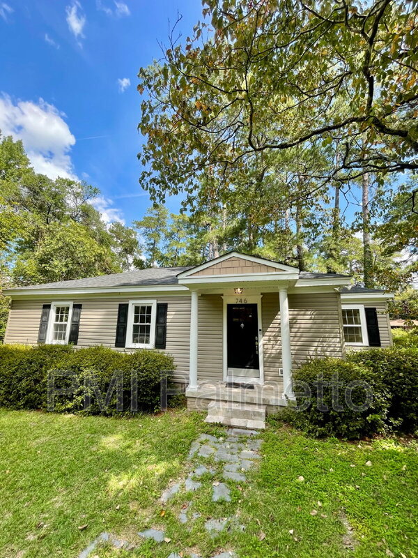 Columbia House: 746 Deerwood Street