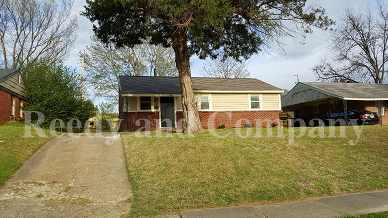 Memphis House: 3334 Fostoria Rd