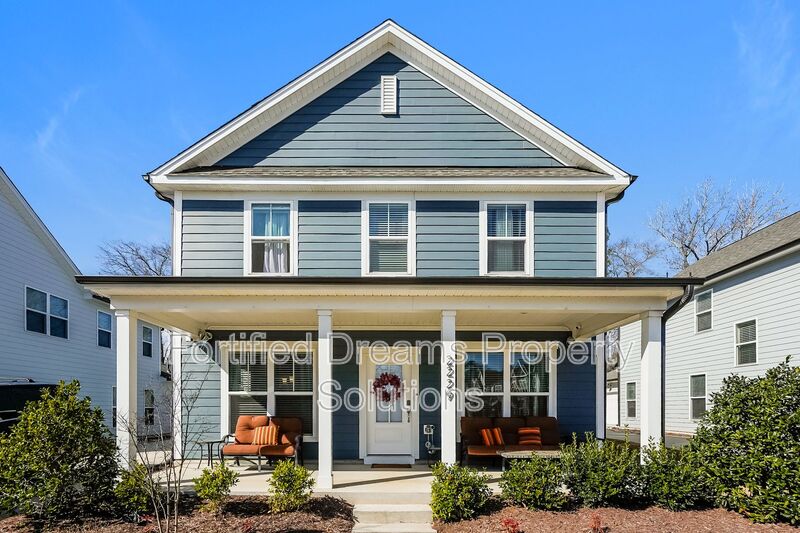 Raleigh House: 2229 Hedge Maple Dr