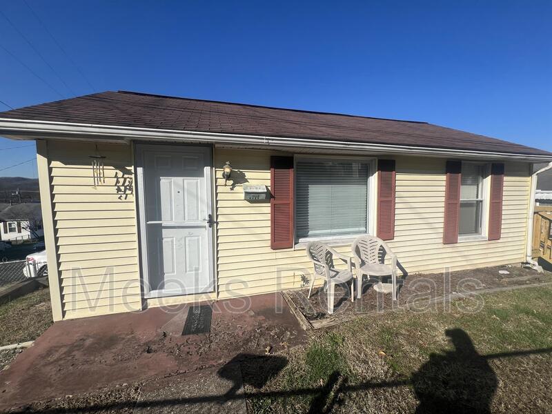 Nitro House: 1239 12th St.