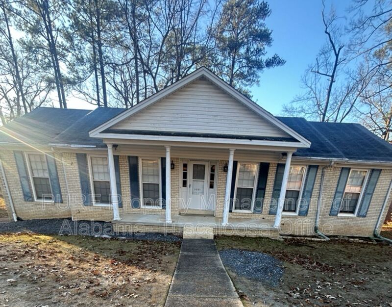 Tuscaloosa House: 3001 Green Grove Circle NE