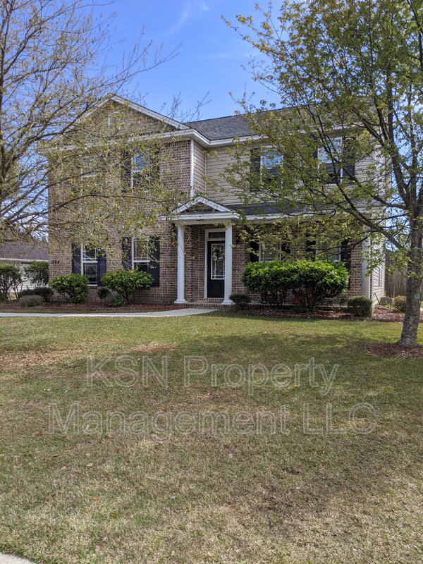 Pooler House: 264 Pink Dogwood Lane