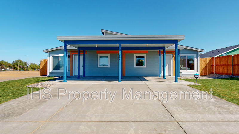 Pasco Townhome: 409 Whitefish Ln