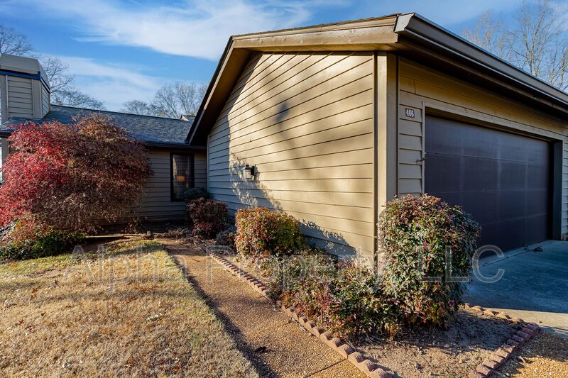 Greer Condo: 406 Sparrow Hawk Ct