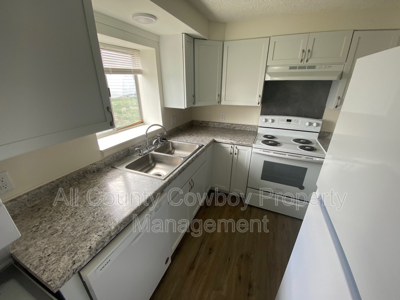 Rawlins Condo: 705 Ferris Ct.