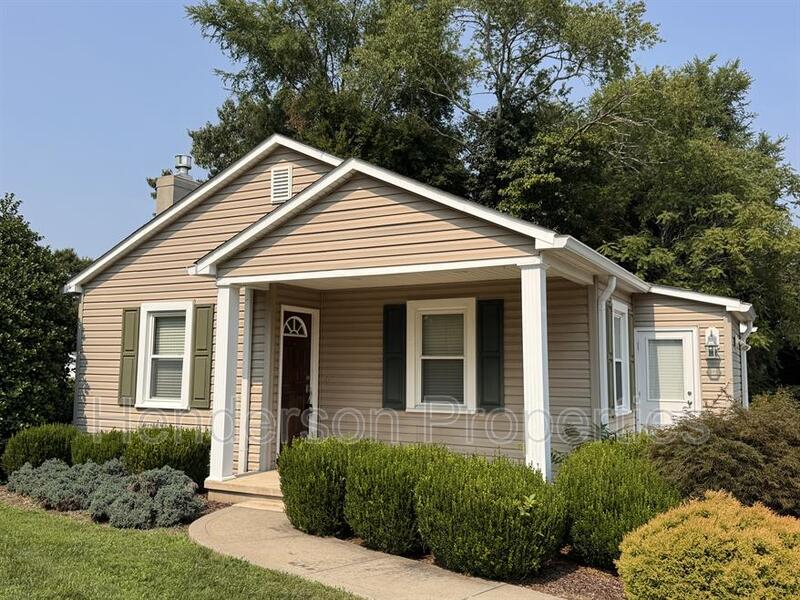 Statesville House: 712 Hunter St