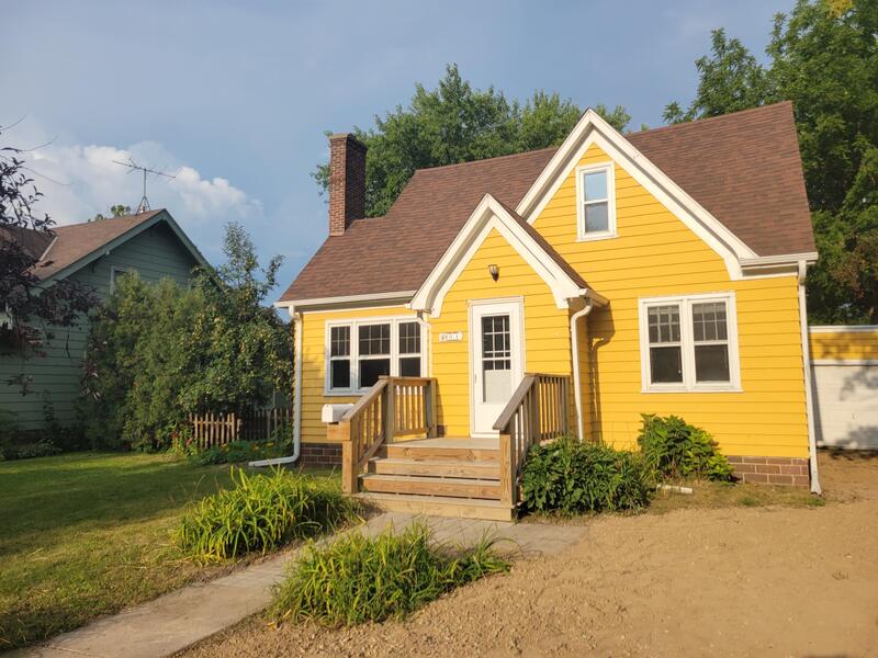 Buffalo House: 401  Central Ave