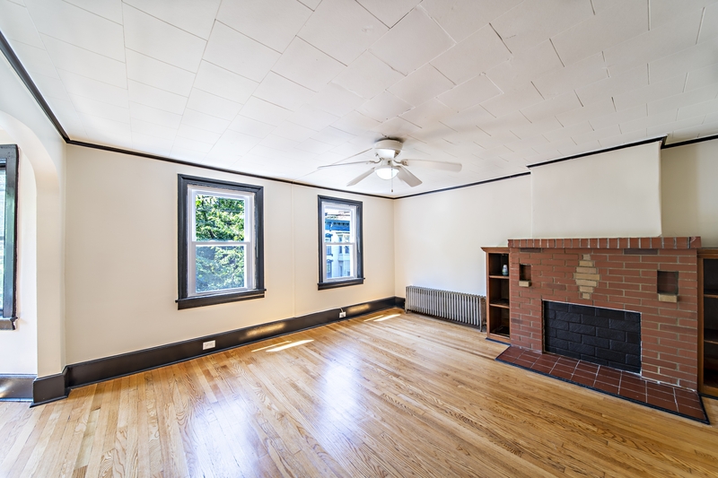 Troy House: 196 10th Street