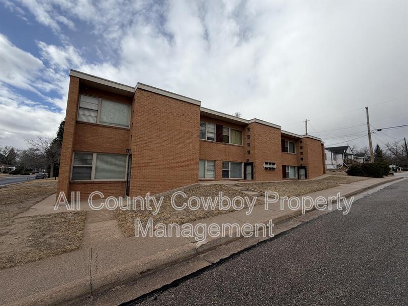 Cheyenne Condo: 700 W 1st Ave