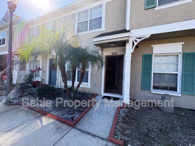 Tampa Townhome: 5528 Carrollwood Key Dr