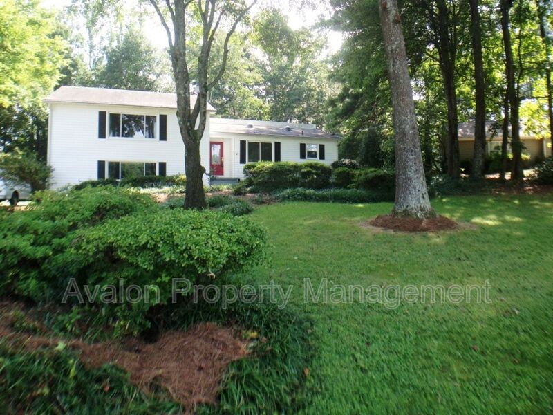 Marietta House: 2756 Deerwood Trail