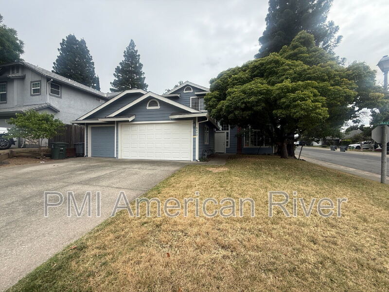 Rocklin House: 3400 Cobblestone Drive