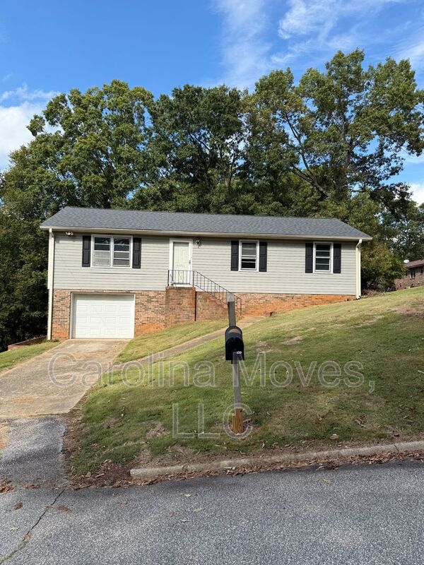 Taylors House: 129 Darby Ct.