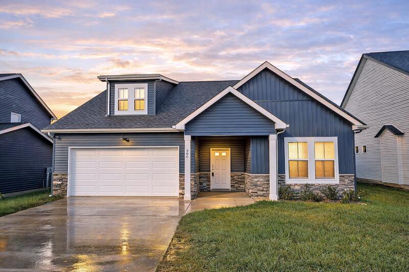 Clarksville House: 290 Elwell Road