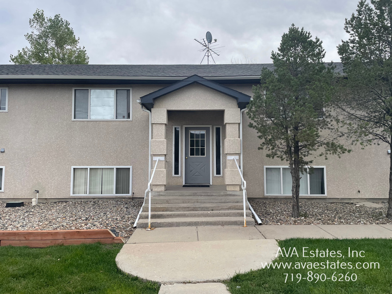 Pueblo West House: 719 E Laporte Dr