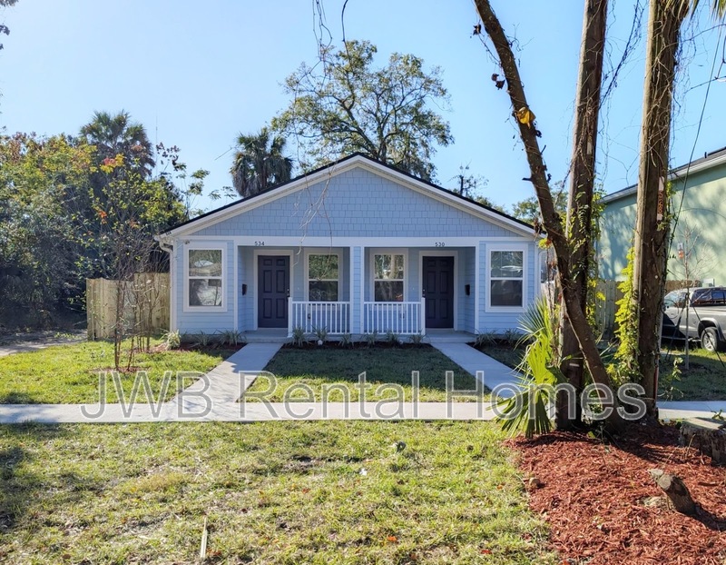 Jacksonville Townhome: 530 Odessa St