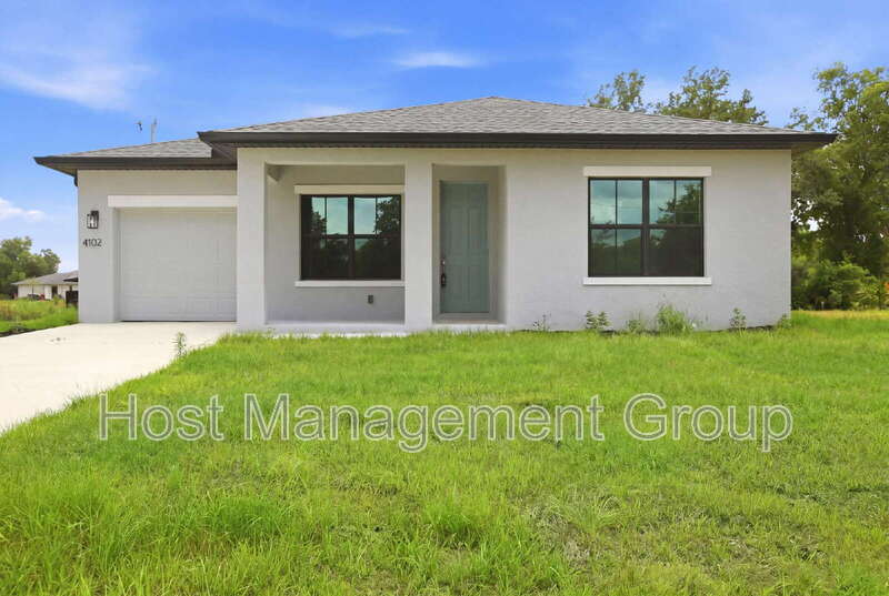 Lehigh Acres House: 4102 E 7th Street