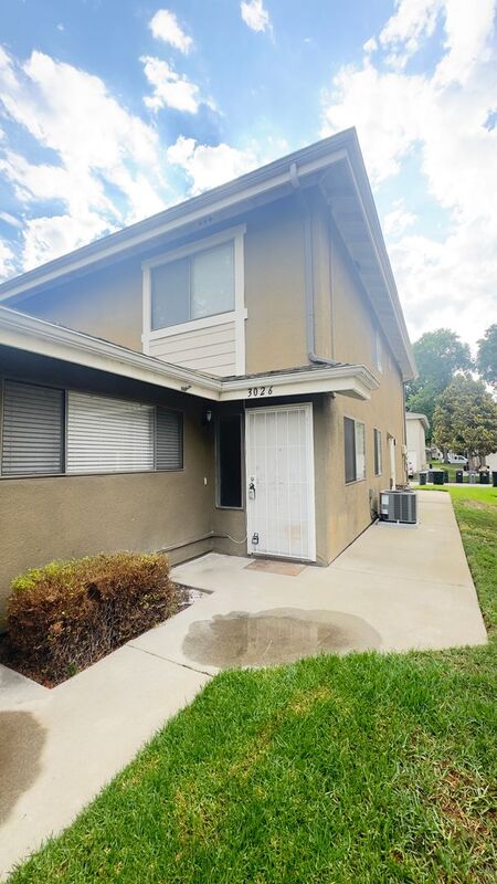 La Verne House: 3026 Winfield Ave