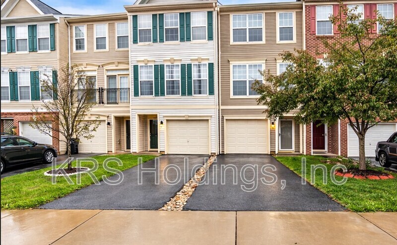 Woodbridge Condo: 15706 John Diskin Cir