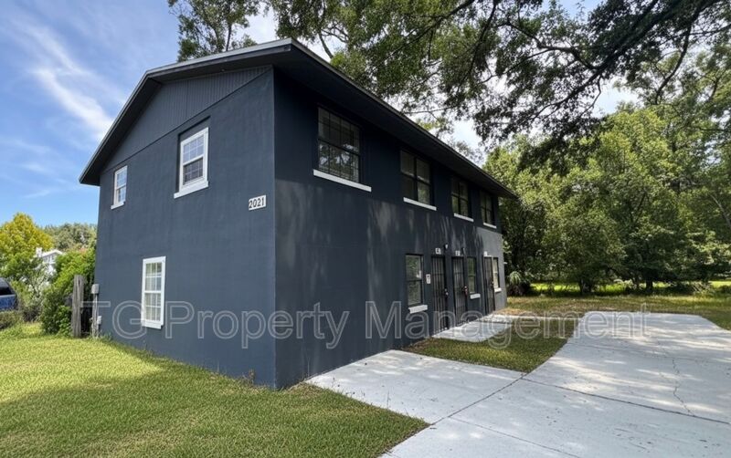 Jacksonville Condo: 2821 Moncrief Rd