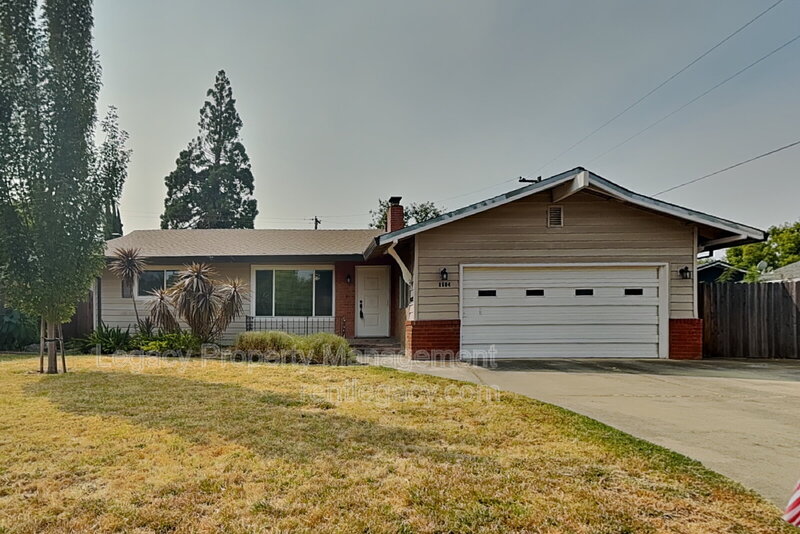 Sacramento House: 8604 Midfield Way